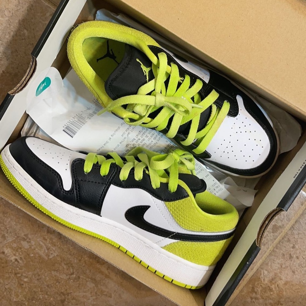 Jordan 1’s low